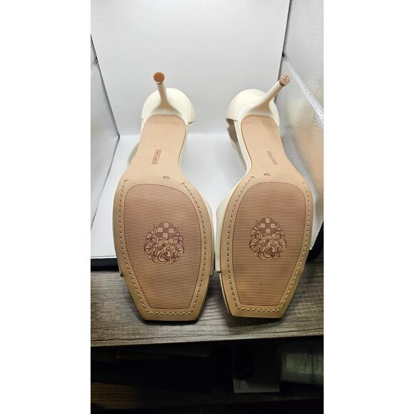 VINCE CAMUTO  WOMEN FEBE  CREAMY WHITE SHOES  SZ  12  NEW IN BOX - Picture 4 of 5